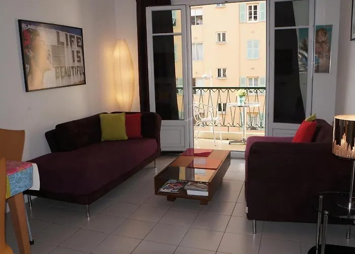 Appartement T3 Climatise Entre Mer Et Centre Nice